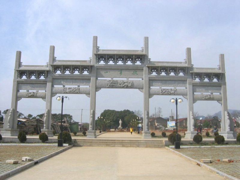 主題廣場石牌坊