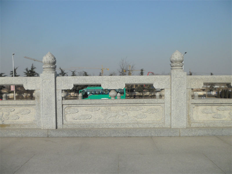 景區(qū)石護欄安裝效果